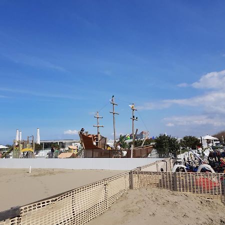 Duinbergen Nieuw App Met Tuin En Terras, Gratis Parking, Aan Zee, Vlakbij Brugge 아파트 외부 사진
